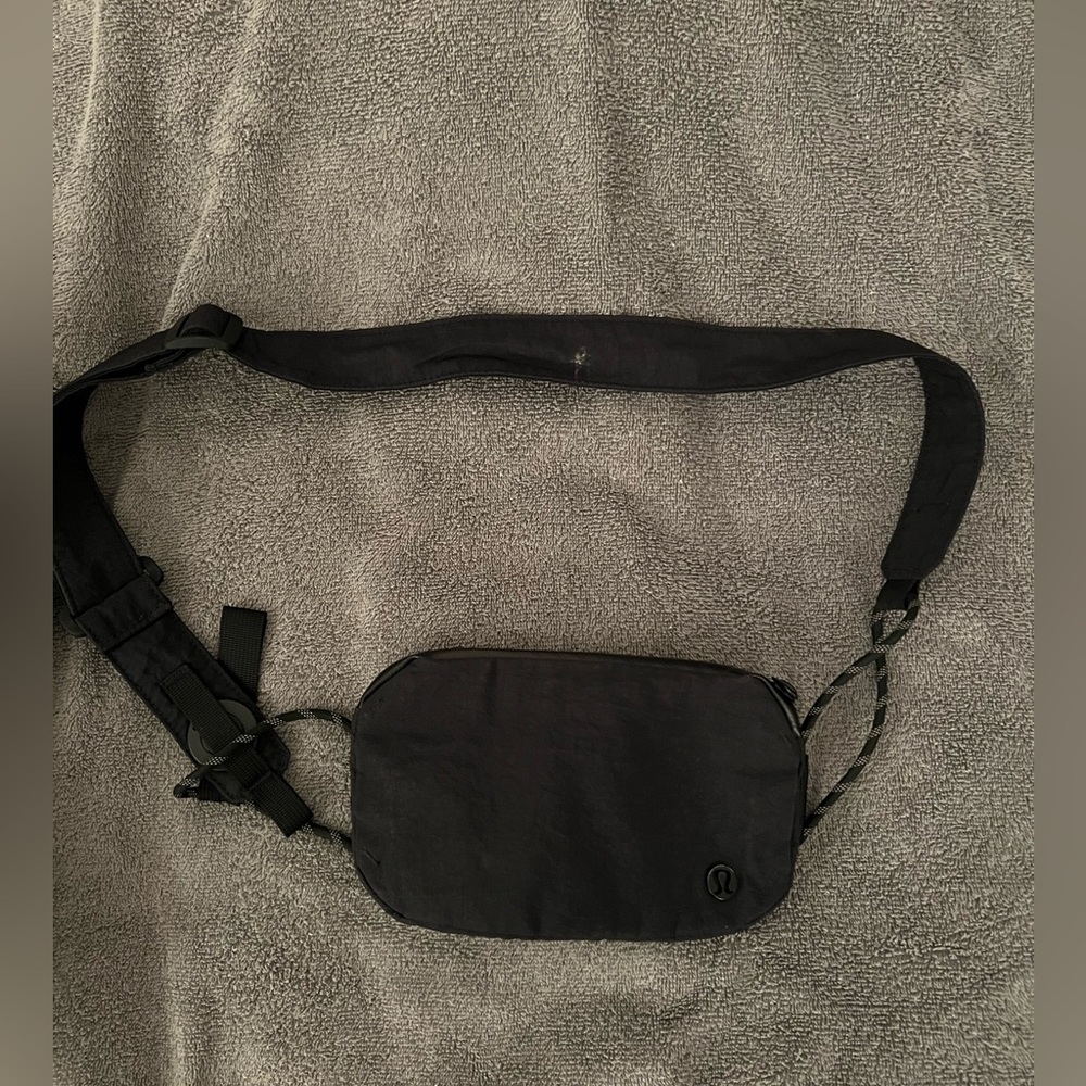 Black Lululemon cross body bag.
